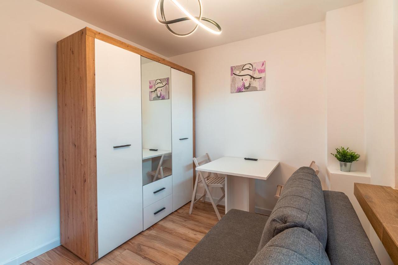 Brozka Comfort Apartment Krasków Εξωτερικό φωτογραφία